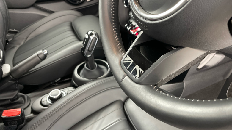 MINI Hatchback 1.5 Cooper Exclusive 5dr Auto [Comfort Pack] Petrol Hatchback